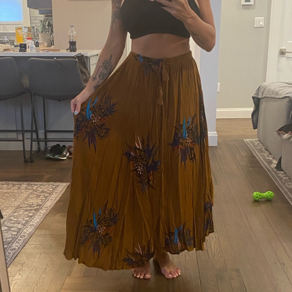 ONEILL SKIRT - Picture 1 of 3